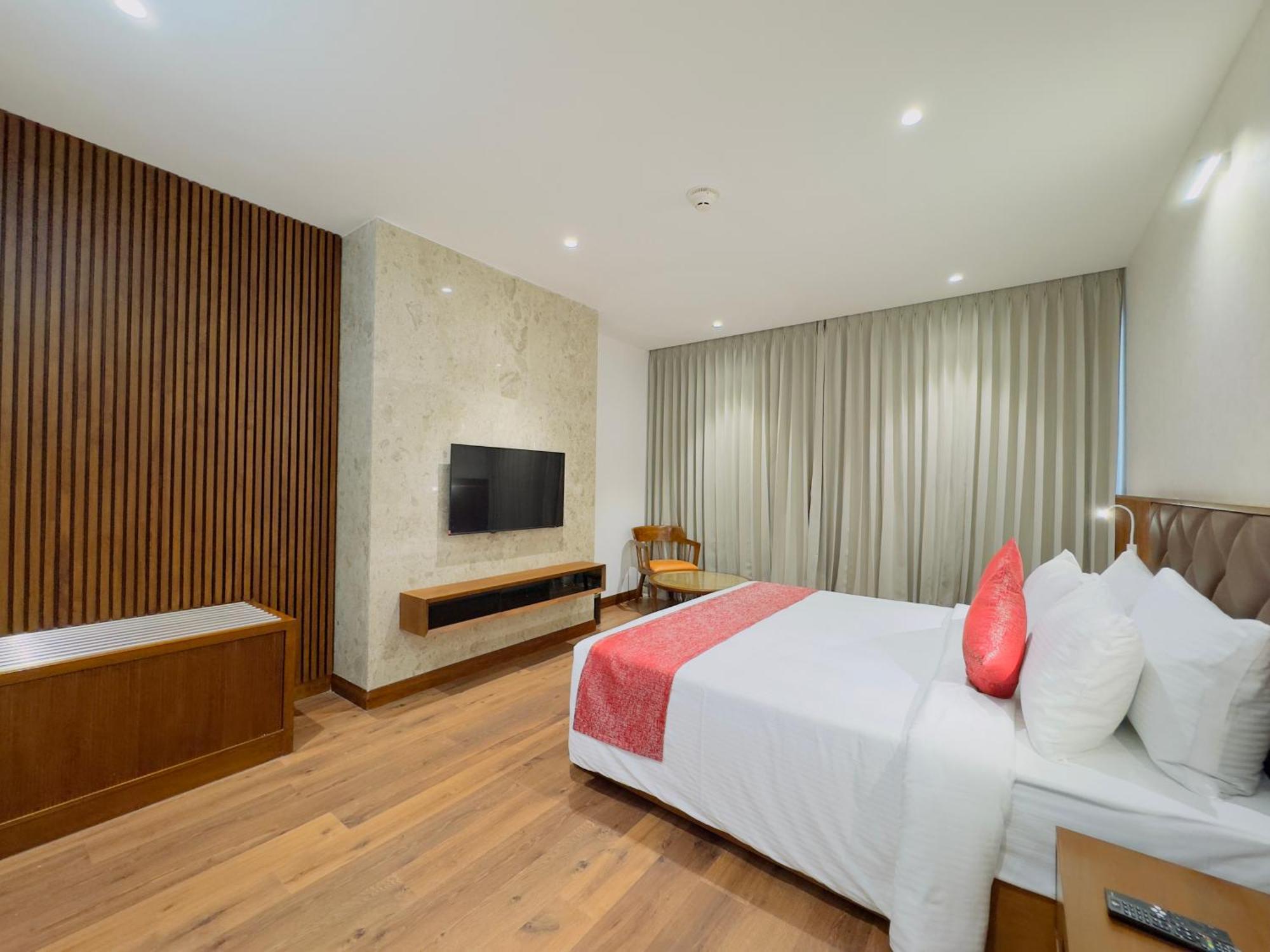 Gokulam Grand Kozhikode Hotel Екстериор снимка