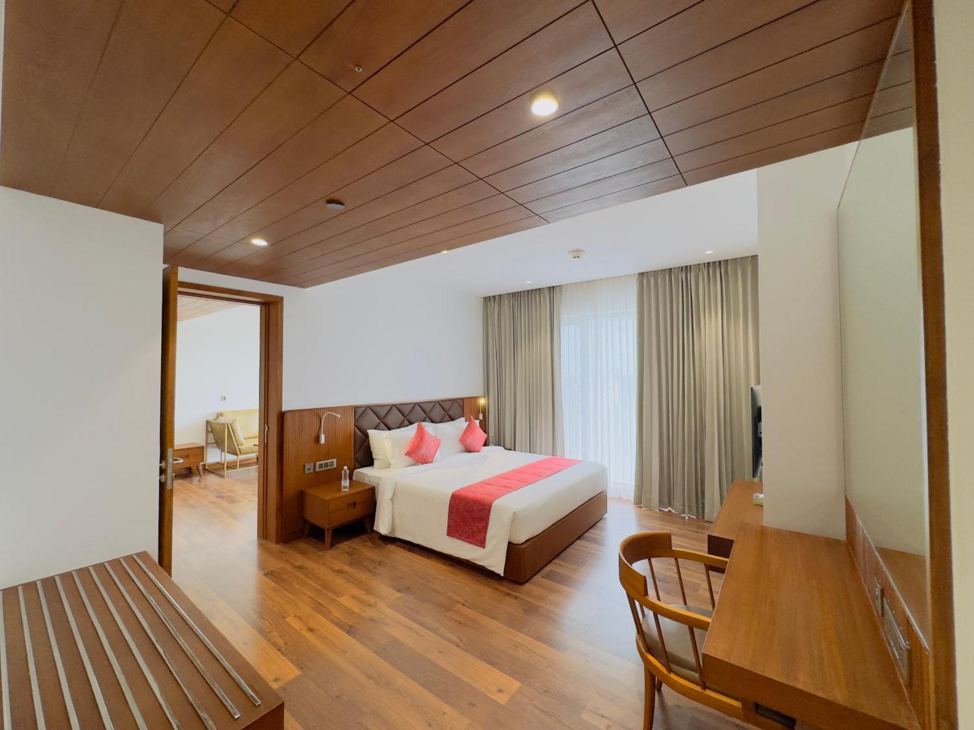 Gokulam Grand Kozhikode Hotel Екстериор снимка